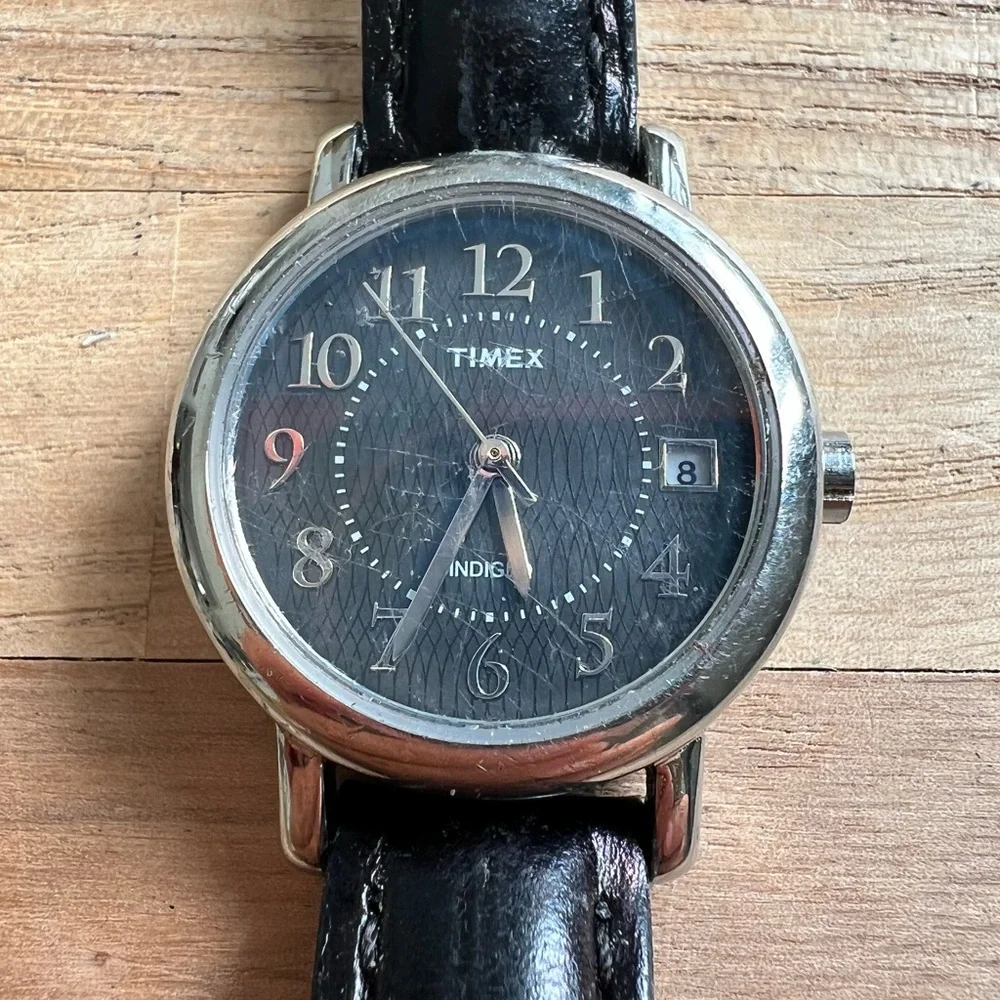 Timex ladies black leather dress watch NEW BATTERY